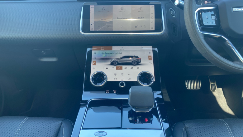 Land Rover Range Rover Velar 3.0 D300 MHEV R-Dynamic SE 5dr Auto Diesel Estate